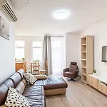 Daire Balcony - - Large - Garage