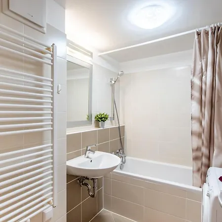 Balcony - - Large - Garage