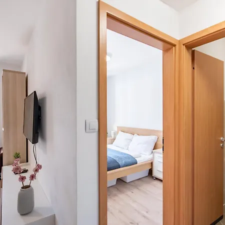 Balcony - - Large - Garage * Budapest