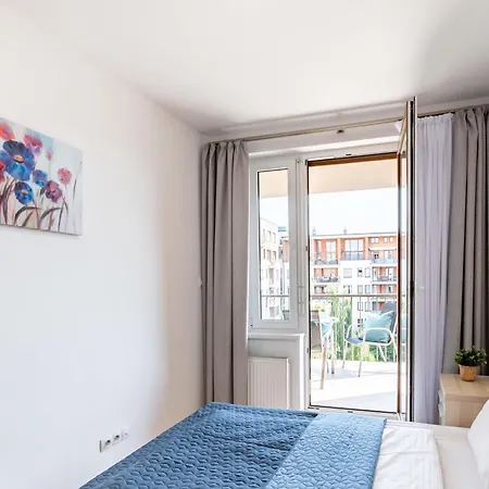 Balcony - - Large - Garage