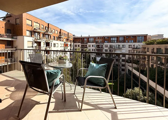 Balcony - - Large - Garage Apartment Budapest